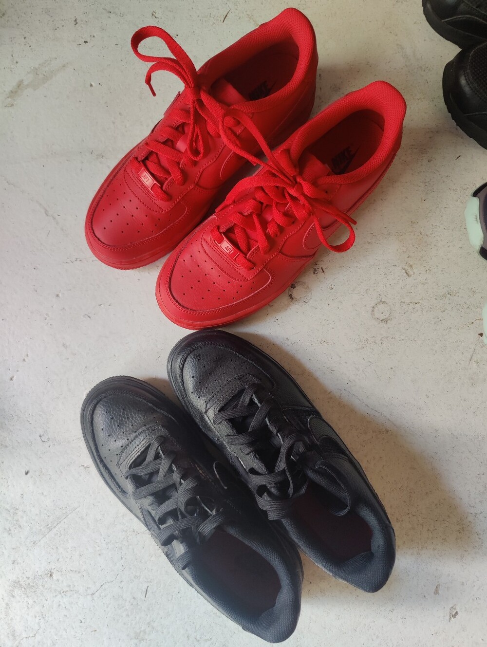 BUNDLE DEAL!! NIKE SNEAKERS (UNISEX)